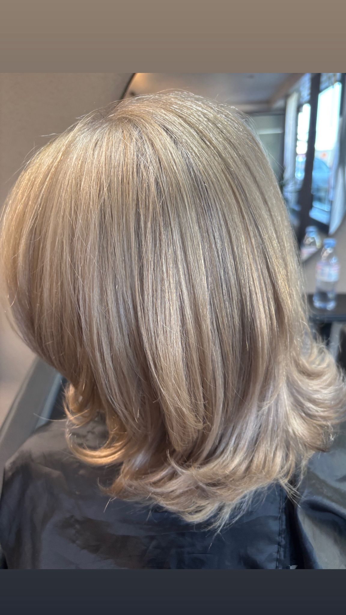 Gestuftes blondes Haar